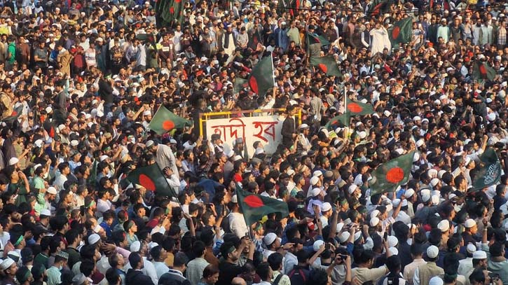 হাদি হত্যার বিচার: যে আল্টিমেটাম দিয়ে শাহবাগ ছাড়লেন ছাত্র-জনতা
