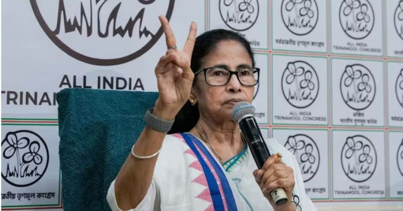 পশ্চিমবঙ্গে বিজেপির বিরুদ্ধে জোট গঠন করতে যাচ্ছেন মমতা