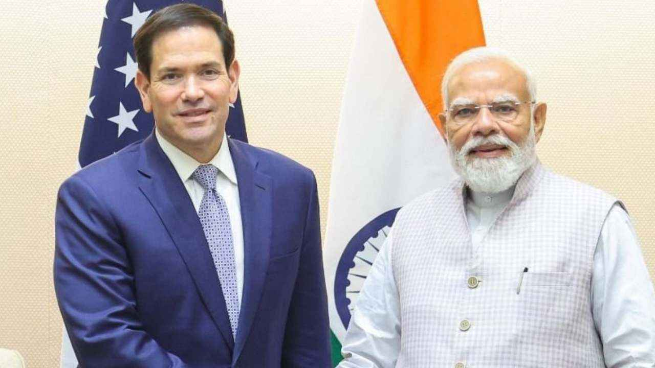 ৫০ হাজার কোটি ডলারের মার্কিন পণ্য কিনবে ভারত