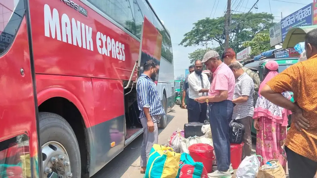 ঈদের সুখ স্মৃতি নিয়ে স্বস্তির যাত্রায় ঢাকায় ফিরছেন কর্মব্যস্ত নগরবাসী