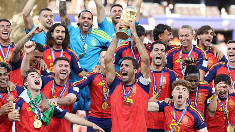 আর্জেন্টিনাকে হারিয়ে নতুন ইতিহাসও গড়ল স্পেন