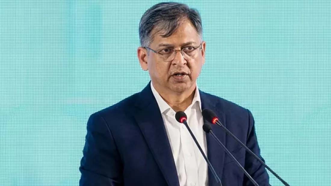 ‘জুলাই কার’, এই বিতর্ক করলে জুলাই কারও থাকবে না: স্বরাষ্ট্রমন্ত্রী
